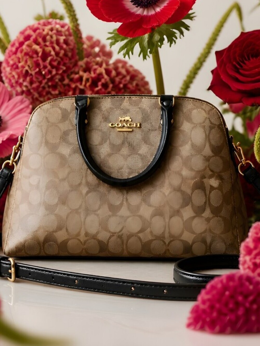 Vintage Coach Lillie Signature Carryall In Signatue Canvas Gold Tone Hardware - Picture 2 of 16